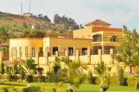 Nican Resort Hotel Seguku Entebbe Отели в г. Кампала