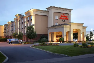 Hampton Inn & Suites Montreal-Dorval Hotels near SEPHORA