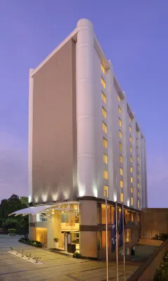 Four Points by Sheraton Ahmedabad Hotels near Radha Soami Satsang Beas, Ranip