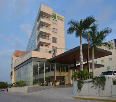 Holiday Inn Express Puerto Vallarta Hotels near Old Vallarta