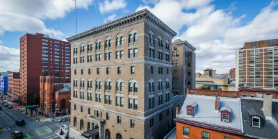 Hotel Indigo Baltimore Downtown Hotels near Washington Monument