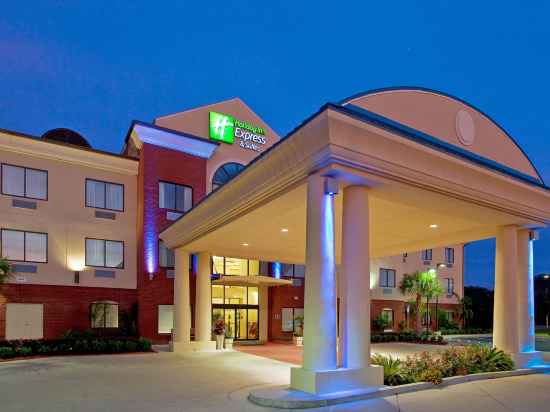 Holiday Inn Express & Suites Panama City-Tyndall Hotel Exterior