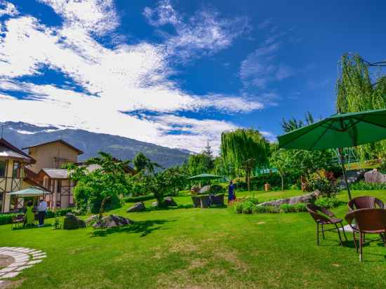 Solang Valley Resort Hotel Exterior