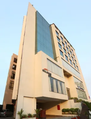 Hotel Shoolin Grand Hotels near Gauhati University