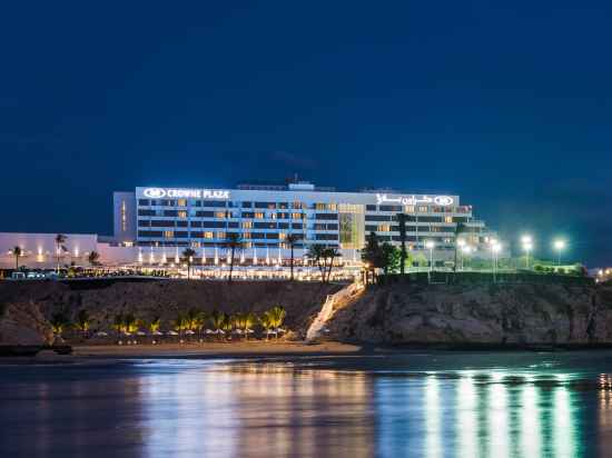 Crowne Plaza Muscat Hotel Exterior