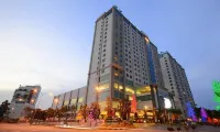 Kinta Riverfront Hotel & Suites Hotels near Jelapang Square