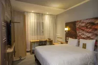 Ibis Quito Hotels near Mariscal Sucre International Airport