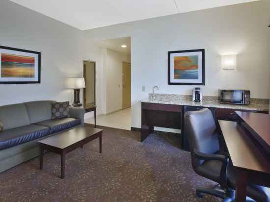 Holiday Inn Express & Suites Geneva Finger Lakes Rooms