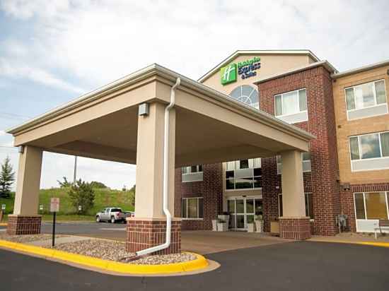 Holiday Inn Express & Suites Chanhassen Hotel Exterior