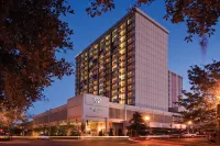 DoubleTree by Hilton Tallahassee Hotels near Rainbow Shops