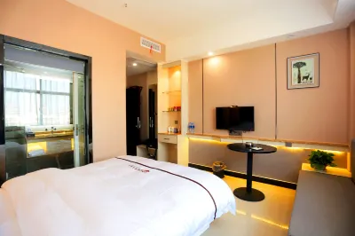 Yingshan Xinghao Business Hotel Hotel berhampiran Zhaoguan