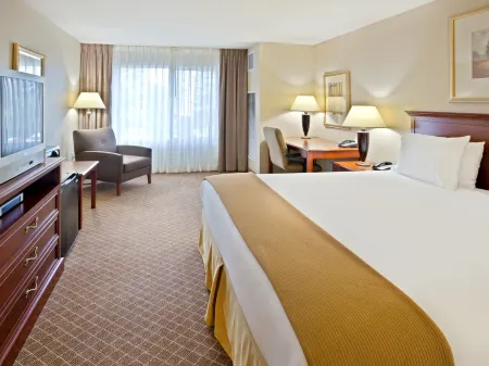 Holiday Inn Express & Suites Lacey - Olympia