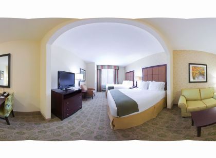 Holiday Inn Express & Suites Dallas East - Fair Park