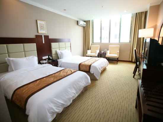 Traffic Hotel Rooms