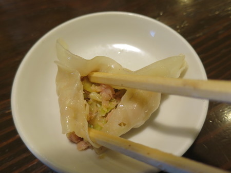 麺屋あごすけ りごぞう餃子 具材の様子