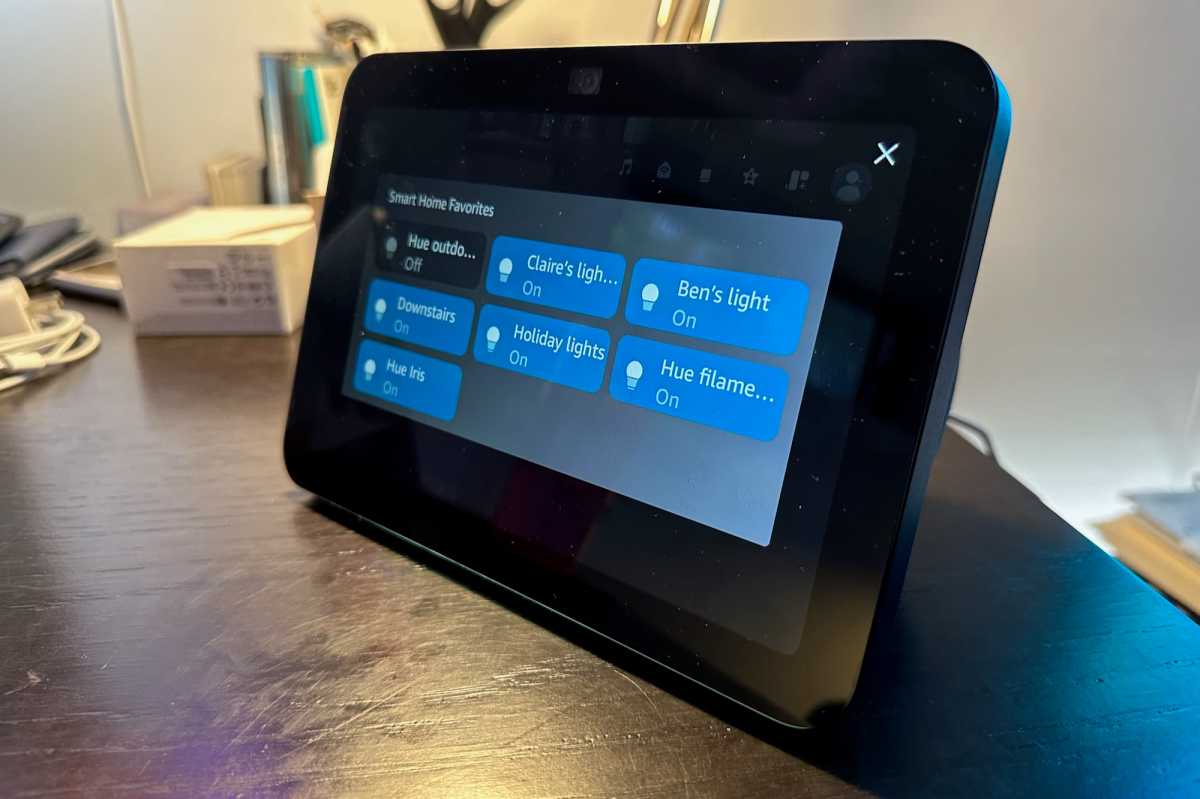 Amazon Echo Show 8 smart home