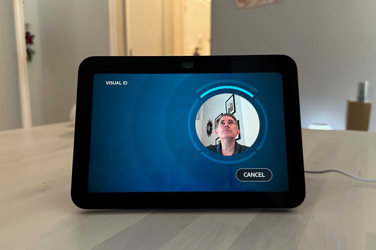 Amazon Echo Show 8 visual ID