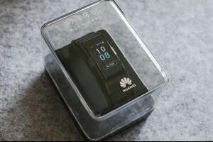 【ウェアラブル】HUAWEI 『TalkBand B5』 画像など