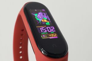 Xiaomiの第5世代ウェアラブル『Mi Band 5』はエヴァ・初音ミク・コナンのウォッチフェイスが選べる