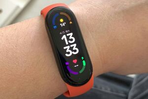 Xiaomi、表示領域50％アップのフルスクリーンになった第6世代ウェアラブル『Mi Smart Band 6』