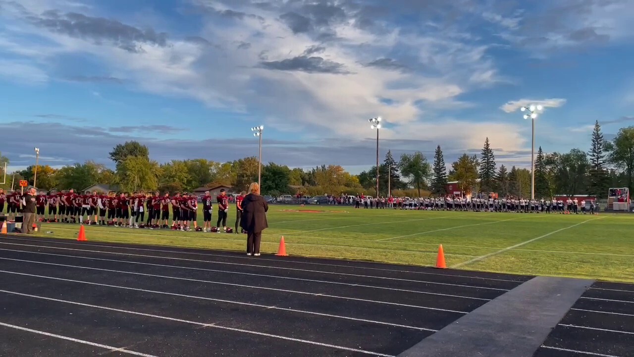 Cayler Ellingson's former North Dakota high school holds moment of silence at Homecoming football game