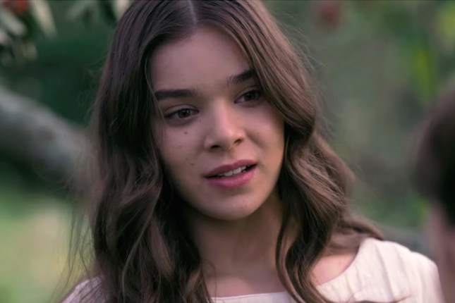 dickinson-teaser-hailee-steinfeld