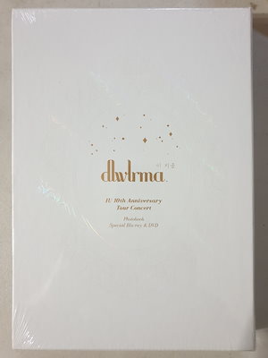 [未開封新品] （IU）10周年ツアーコンサート[dlwlrma （この今）】フォトブック（w/ Special Blu-ray＆DVD）