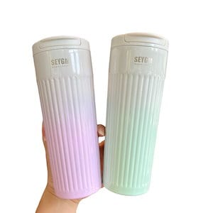 SNSで話題 新品入荷 ステンレスボトル 500ml 大容量 超軽量 保温保冷 直飲み水筒 二重断熱構造 飲みごろ長持ち 真空断熱水筒 魔法瓶