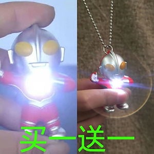 子供用おもちゃ ウルトラマン スーパーマン ネックレス 発光＆音の出るペンダント オーナメント 誕生日