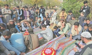 Warring tribes agree to ceasefire after Kurram bloodshed