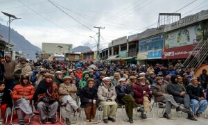 Pak-China trade suspended as protest on KKH against power outages in Hunza continue