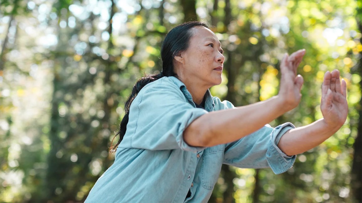 woman practicing qigong