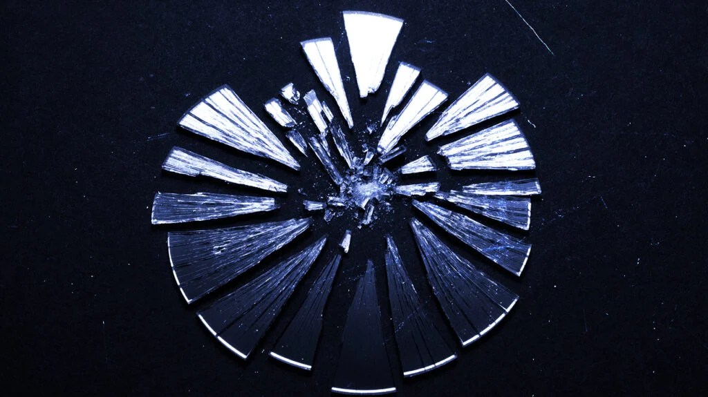 Broken mirror, to represent chronic pain syndrome