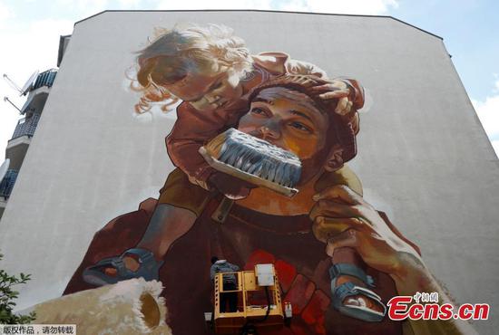 Walls come alive with Berlin's mural festival