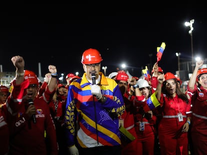 Fotografía cedida por Prensa Miraflores del presidente de Venezuela, Nicolás Maduro, durante un acto de Gobierno en Maracaibo.