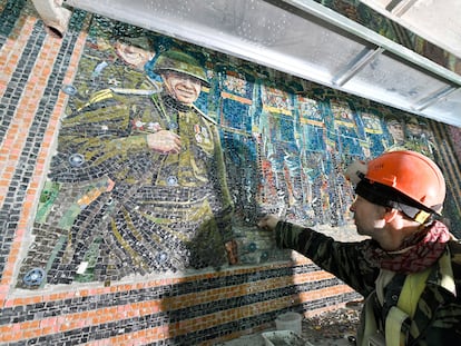 Uno de los mosaicos de temática militar en la nueva catedral ortodoxa dedicada a las Fuerza Armadas de Rusia, a las afueras de Moscú.