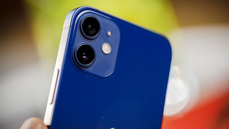 iPhone 12 mini cameras