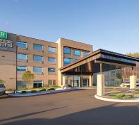 Holiday Inn & Suites Kalamazoo West