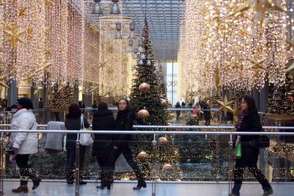 Kolumne Männer!: Weihnachtseinkäufe in einem Berliner Shopping Center