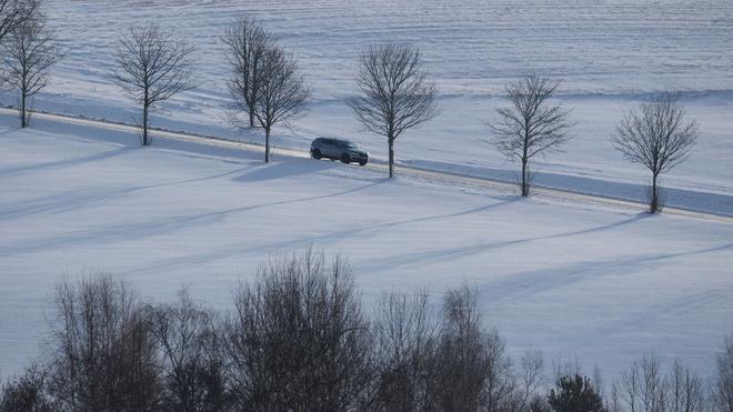 Wetter: Der Deutsche Wetterdienst kündigt Schnee und Glätte in Sachsen an. (Symbolbild)