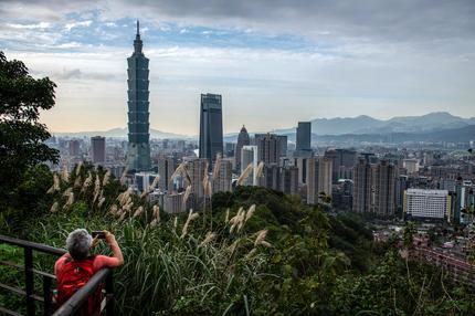 Taiwan: Blick vom Xiangshan, Elephant Mountain, auf Taipeh