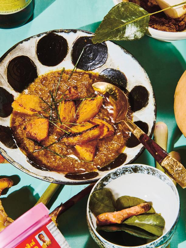 Seeteufelleber-Curry mit Kürbis: Achtung, scharf!  Das thailändische Seeteufelleber- Curry mit geröstetem Kürbis aus  dem Lokal Kiln