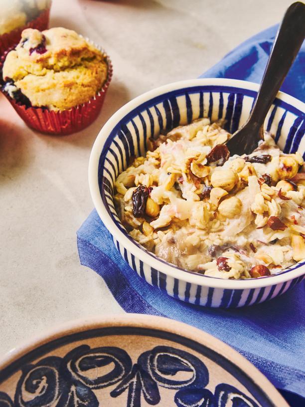 Birchermüsli: Birchermüsli aus dem Landhotel Hirsch in Tübingen und Blaubeer-Muffins von Günther Mösinger aus Boston