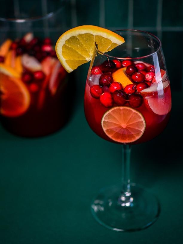 Alkoholfreier Cocktail: Cranberry-Blutorangen Sangria