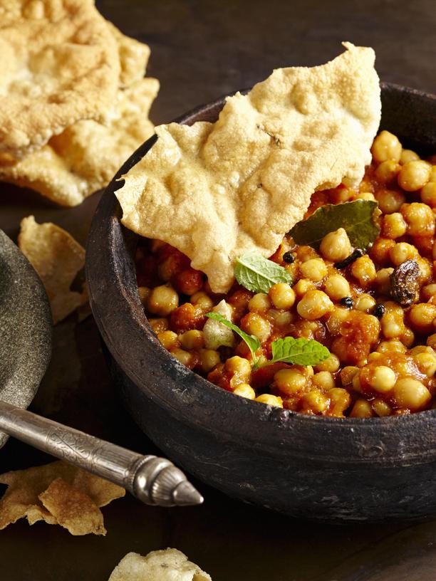 Kichererbsen-Curry: Indian chickpea curry with papadams