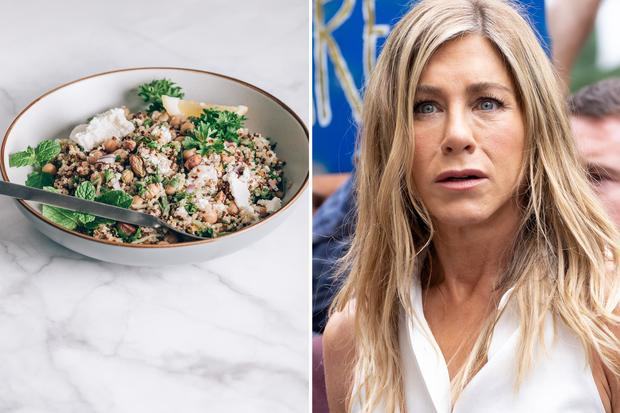 Celebrity-Salate: Jennifer Aniston soll am Set von "Friends" jahrelang diesen Salat gegessen haben, weswegen er auch unter "The Rachel Salad" fungiert.