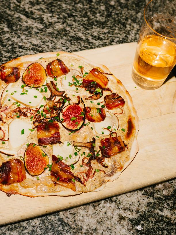 Flammkuchen mit Speck: Das gute Schwein liegt so nah