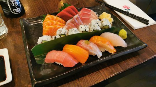 Nigiri vs Sashimi: Unveiling the Distinctions in Japanese Cuisine