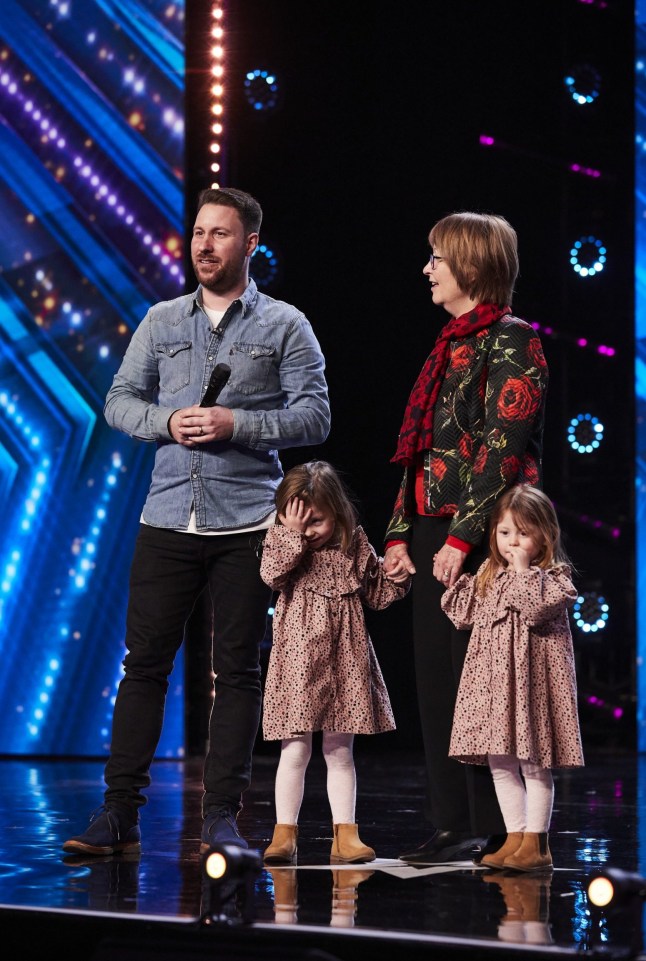 STRICT EMBARGO - DO NOT USE BEFORE 00:01 GMT Friday 15 APR 2022 - Editorial use only. No book publishing Mandatory Credit: Photo by Thames/Syco/REX/Shutterstock (12894232r) Savannah & Cali with Tracy- Nick Edwards (nomination performance) 'Britain's Got Talent' TV Show, Series 15, Episode 1, UK - 16 Apr 2022