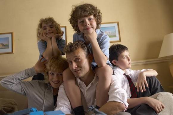 Television programme: Outnumbered Hugh Dennis, Claire Skinner, and Tyger Drew-Honey, Daniel Roche, and Ramona Marquez